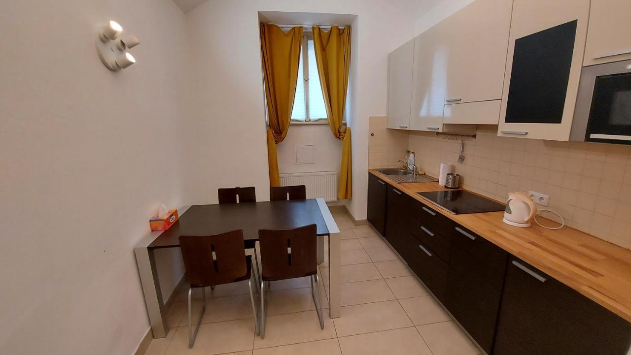 quiet apartment in Prague center Extérieur photo