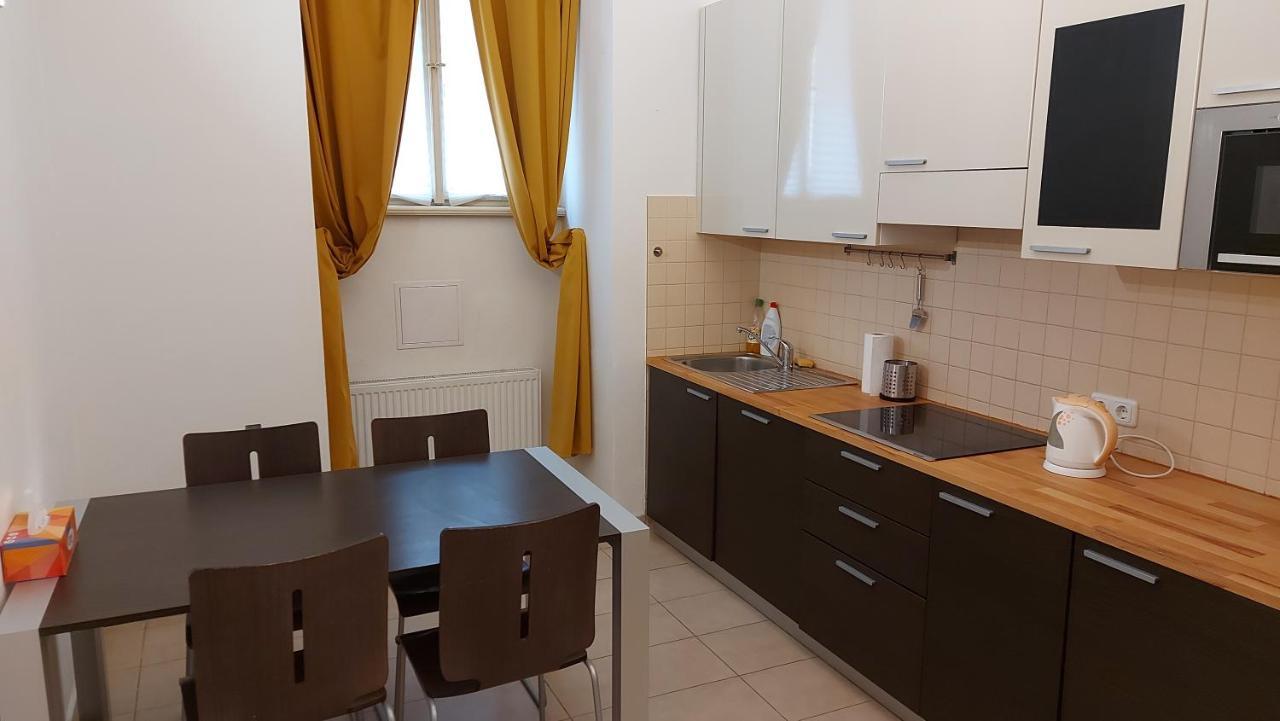 quiet apartment in Prague center Extérieur photo