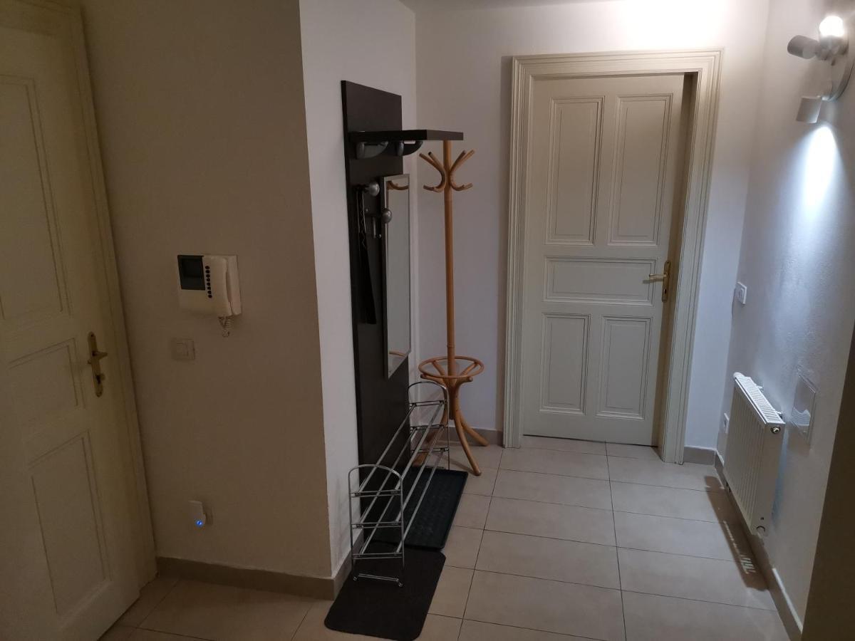 quiet apartment in Prague center Extérieur photo